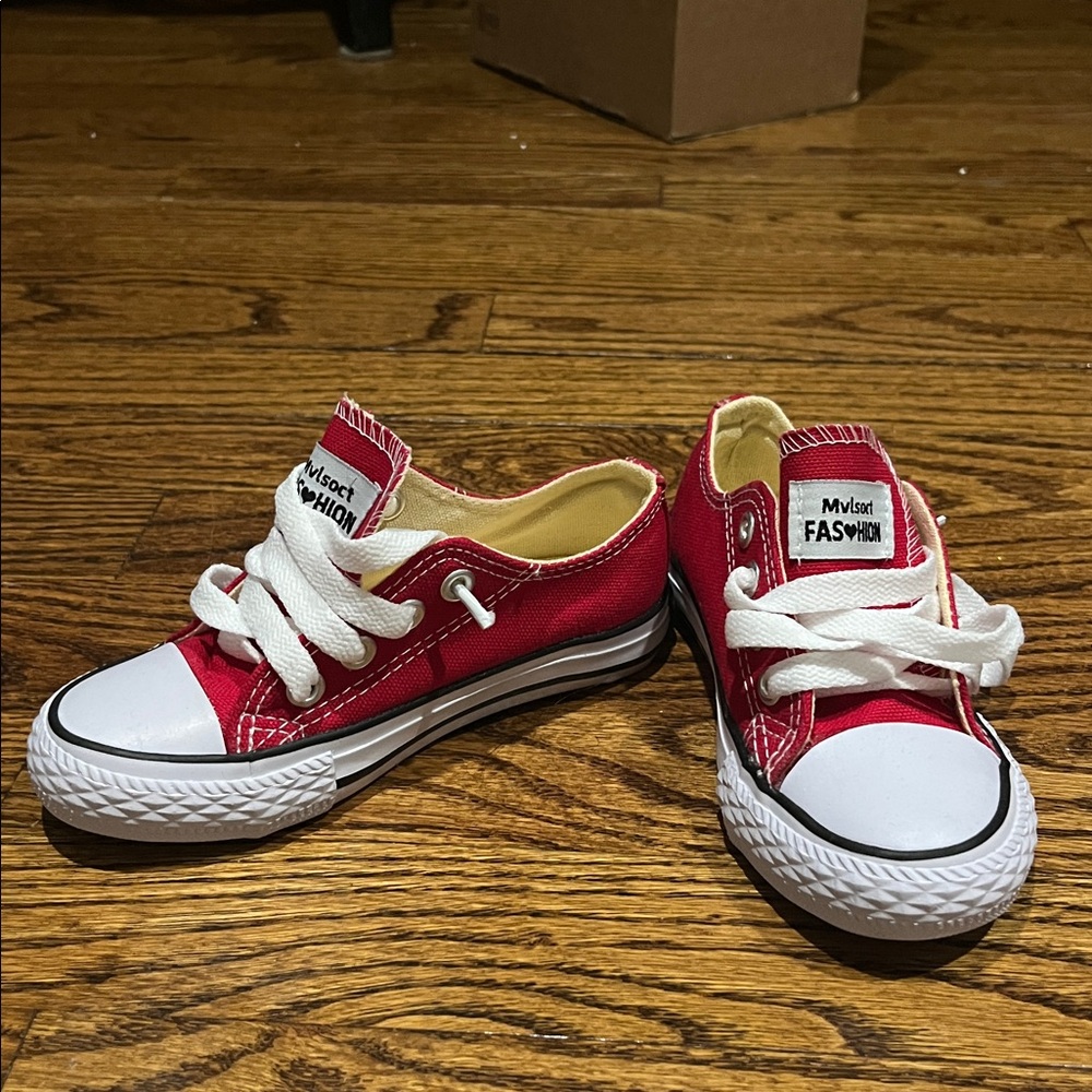 Red Low-Top Sneakers with White Laces